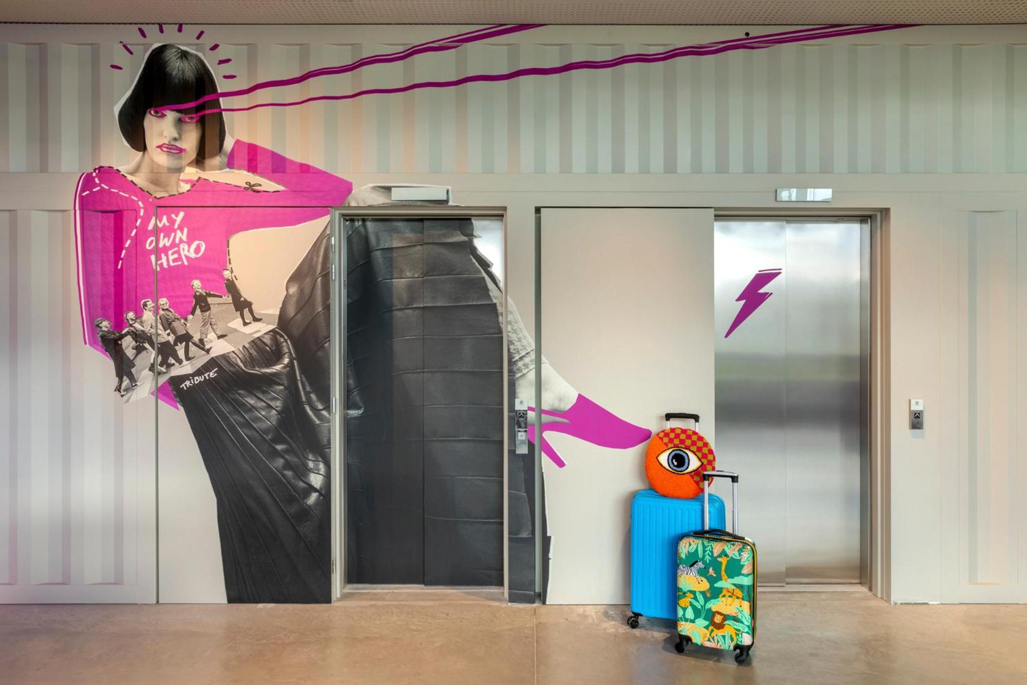 Moxy Antwerp Hotel Exterior foto