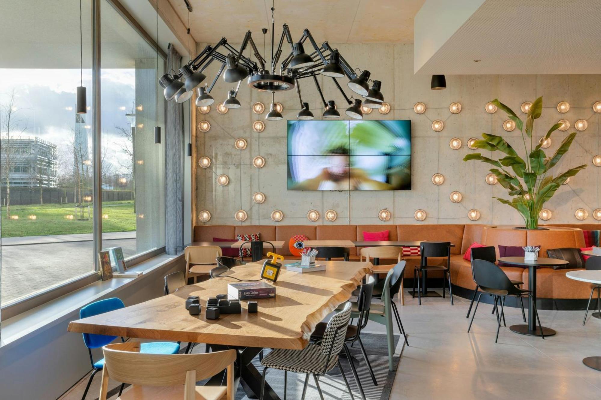 Moxy Antwerp Hotel Exterior foto